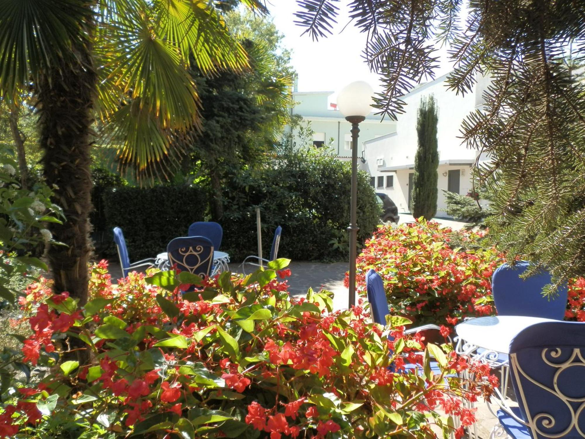 Hotel Nautic B&B 벨레지아아지마리나 외부 사진