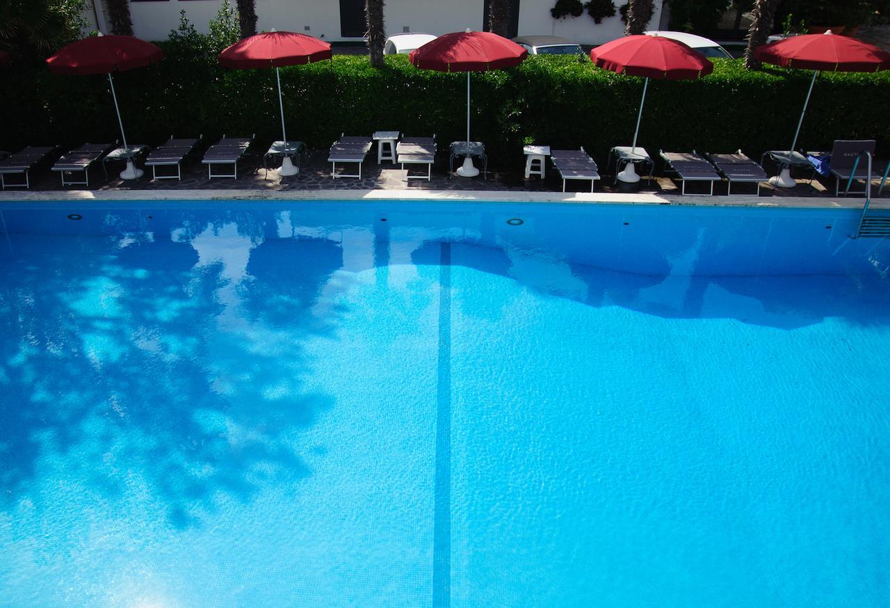 Hotel Nautic B&B 벨레지아아지마리나 외부 사진