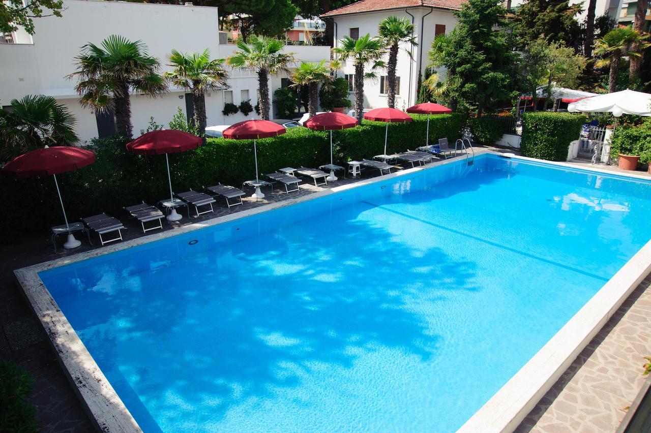 Hotel Nautic B&B 벨레지아아지마리나 외부 사진
